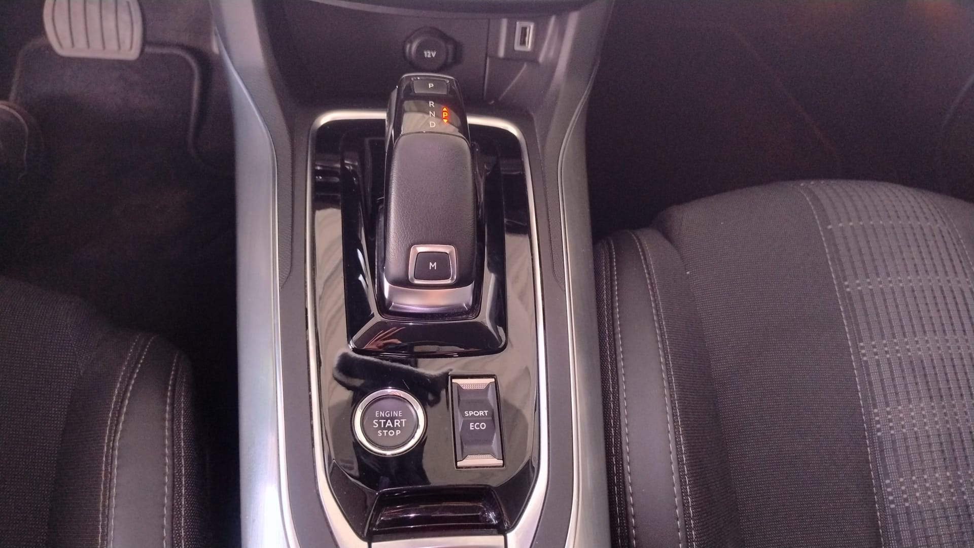 Peugeot 308sw Allure Pack 1.6 BlueHDI 120 EAT6 - Imatge 4